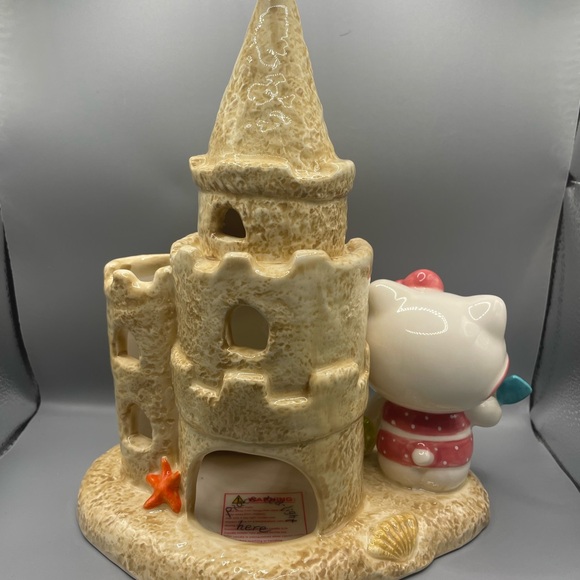 Hello Kitty Blue Sky Clayworks Summer Ceramic Sand Castle Tea Light Holder NEW - Picture 3 of 4